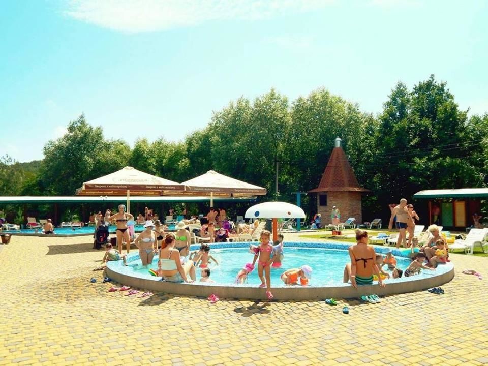 Отель Recreation complex Volnogora Лисарня-26